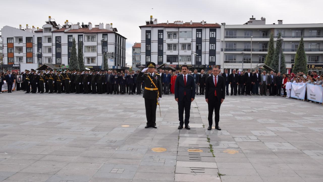 Cumhuriyet Bayramı Karapınar’da Coşkuyla Başladı
