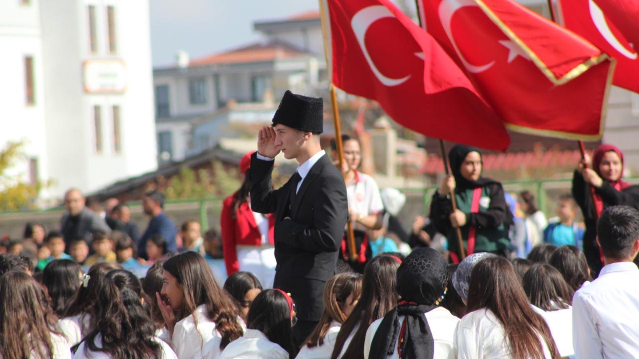 Karapınar’da Cumhuriyet Coşkusu! 102. Yıl Kutlandı