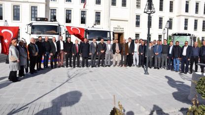 KARAPINAR BELEDİYESİ’NE YENİ HİZMET ARAÇLARI KAZANDIRILDI