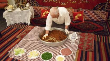 KARAPINAR’DA ÖĞRETMENLER GÜNÜNE ÖZEL SIRA GECESİ COŞKUSU