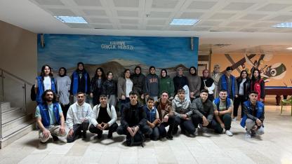 KARAPINARLI GENÇLER EMEKLERİNİN KARŞILIĞINI İSTANBUL’DA ALDI