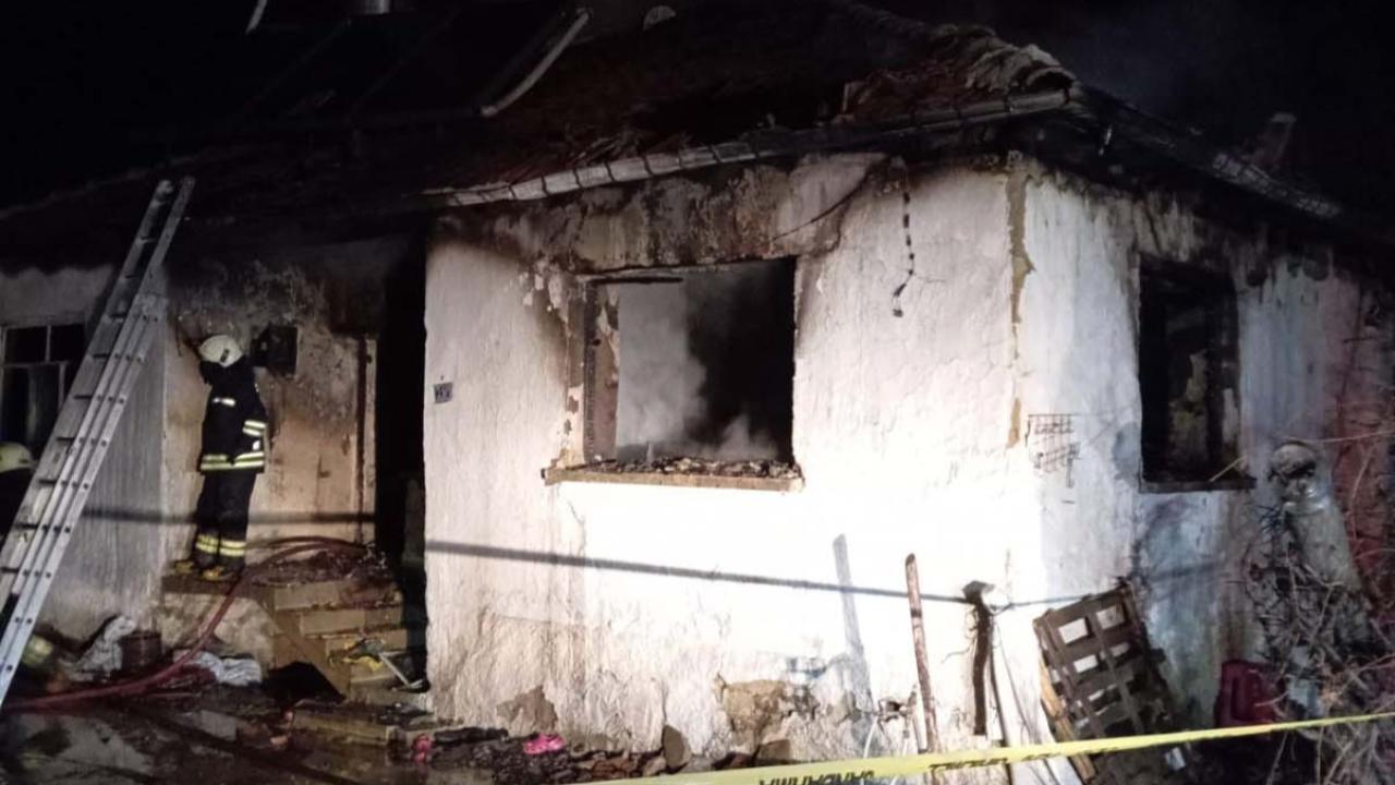 Konya'da Yangın Faciası: Annesini Kurtarmak İsterken Öldü