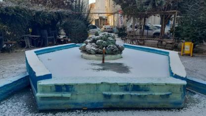 Karapınar Dondu: Süs Havuzu Buz Tuttu