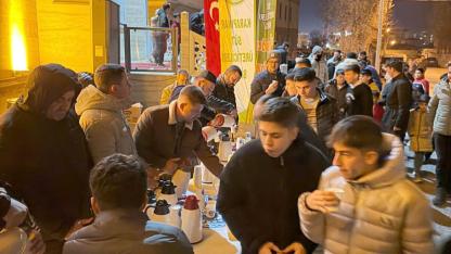 Karapınar’da Kandil Geleneği: Ballı Süt İkramı