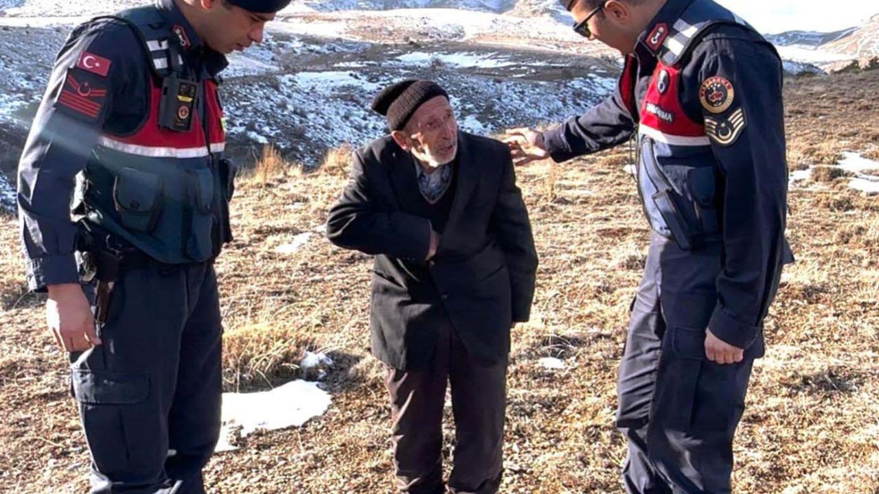 Kayıp Hastaya Jandarma Şefkati: Bu Araba Senin