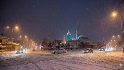 Konya'da Kar Engeli: 5 İlçede Okullar Tatil
