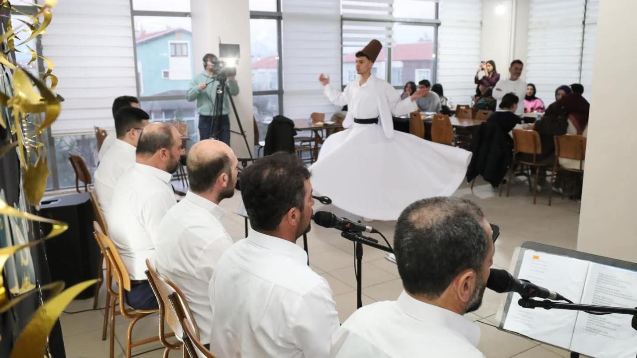 KYK’DA GÖNÜL SOFRASI: PROTOKOL VE GENÇLER AYNI MASADA