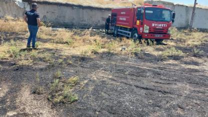 Karapınar’da Korkutan Ot Yangını Ucuz Atlatıldı