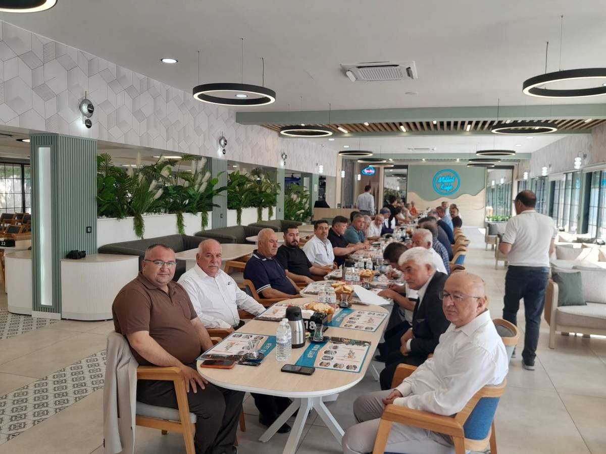 KARAPINAR'DA MUHTARLAR KAHVALTIDA BULUŞTU
