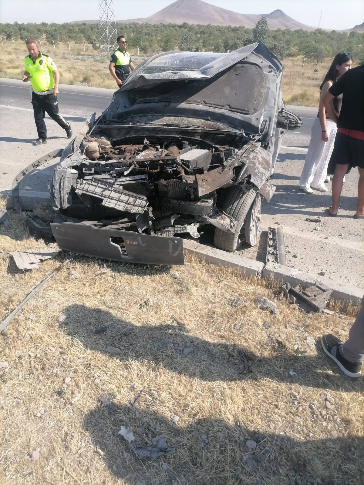 Konya Karapınar'da Trafik Kazası: 4 Kişi Yaralandı